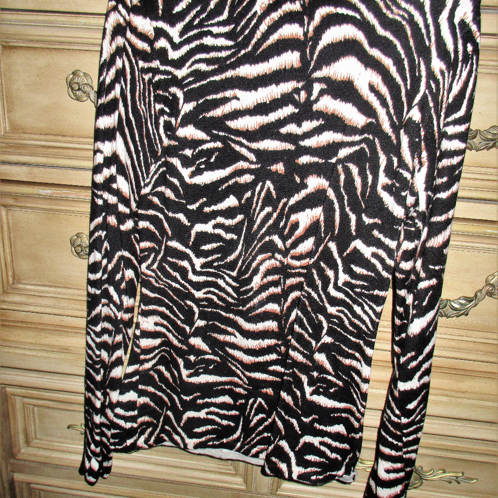 Turtle Neck - Picture 3 of 3
